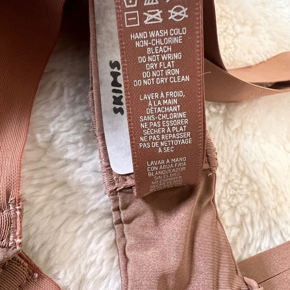SKIMS Fits Everybody Balconette Bra Nude Beige Underwire Adjustable Straps 32C - Picture 6 of 9